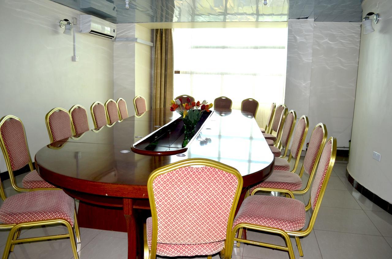 Mt. Zion Hotel คัมพาลา ภายนอก รูปภาพ