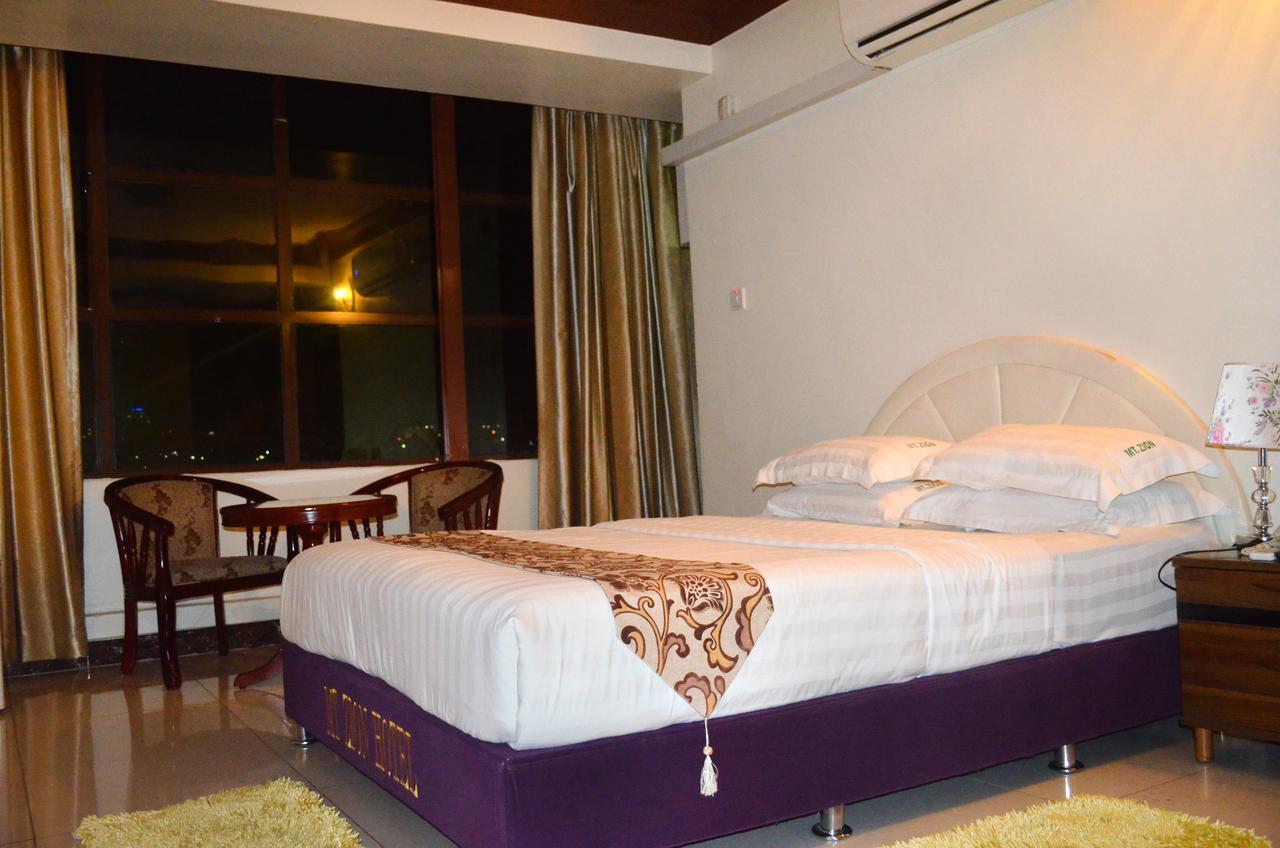 Mt. Zion Hotel คัมพาลา ภายนอก รูปภาพ