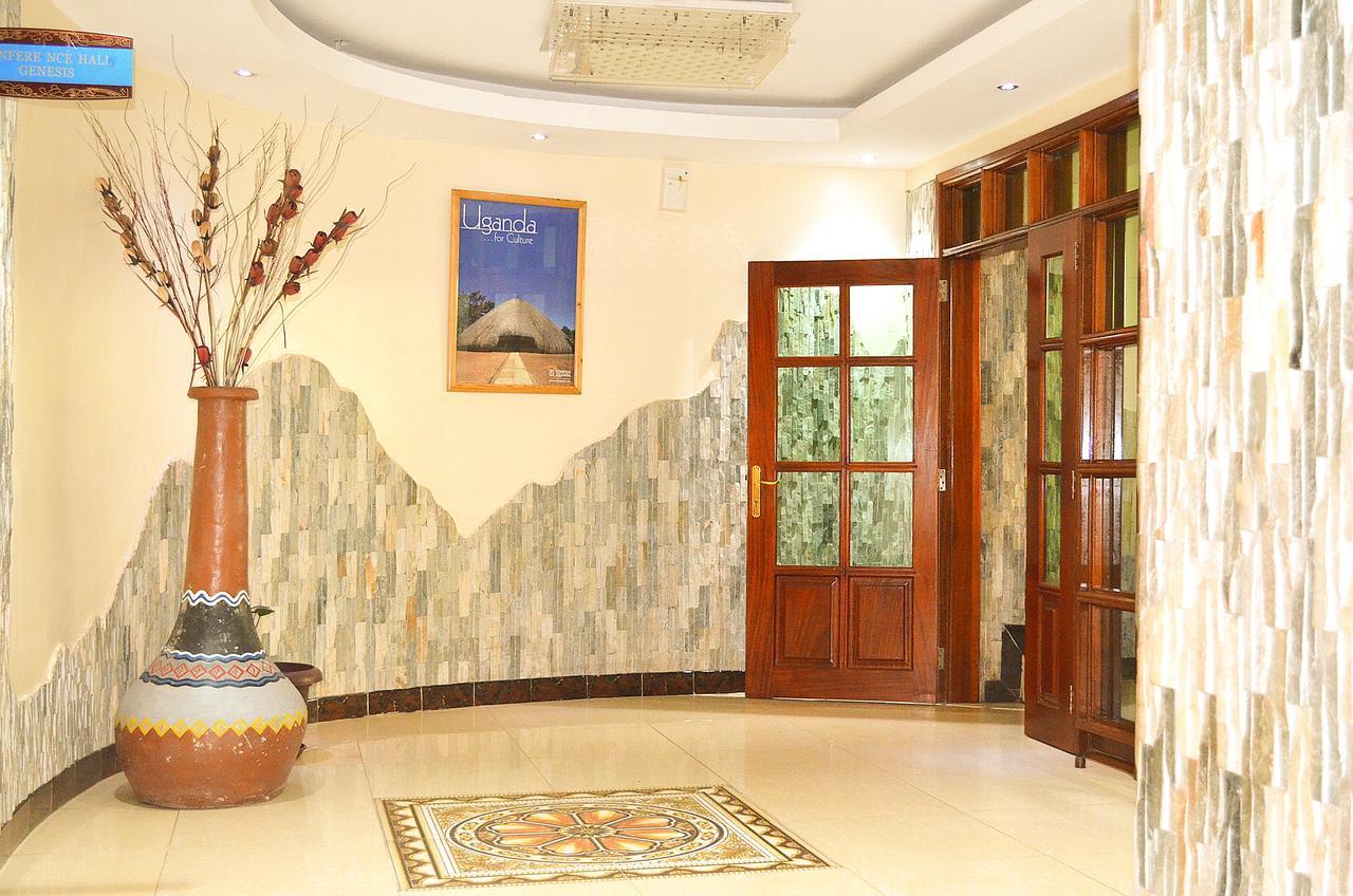 Mt. Zion Hotel คัมพาลา ภายนอก รูปภาพ