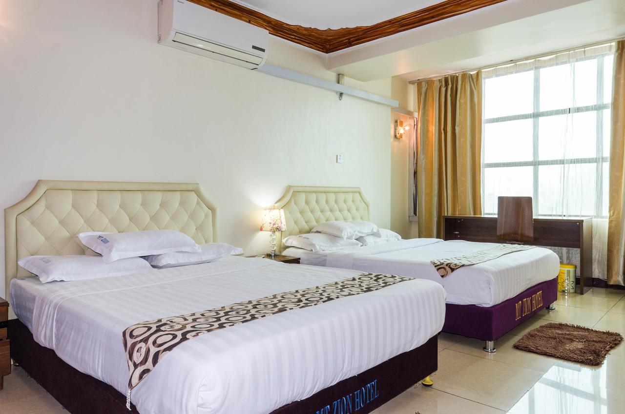 Mt. Zion Hotel คัมพาลา ภายนอก รูปภาพ