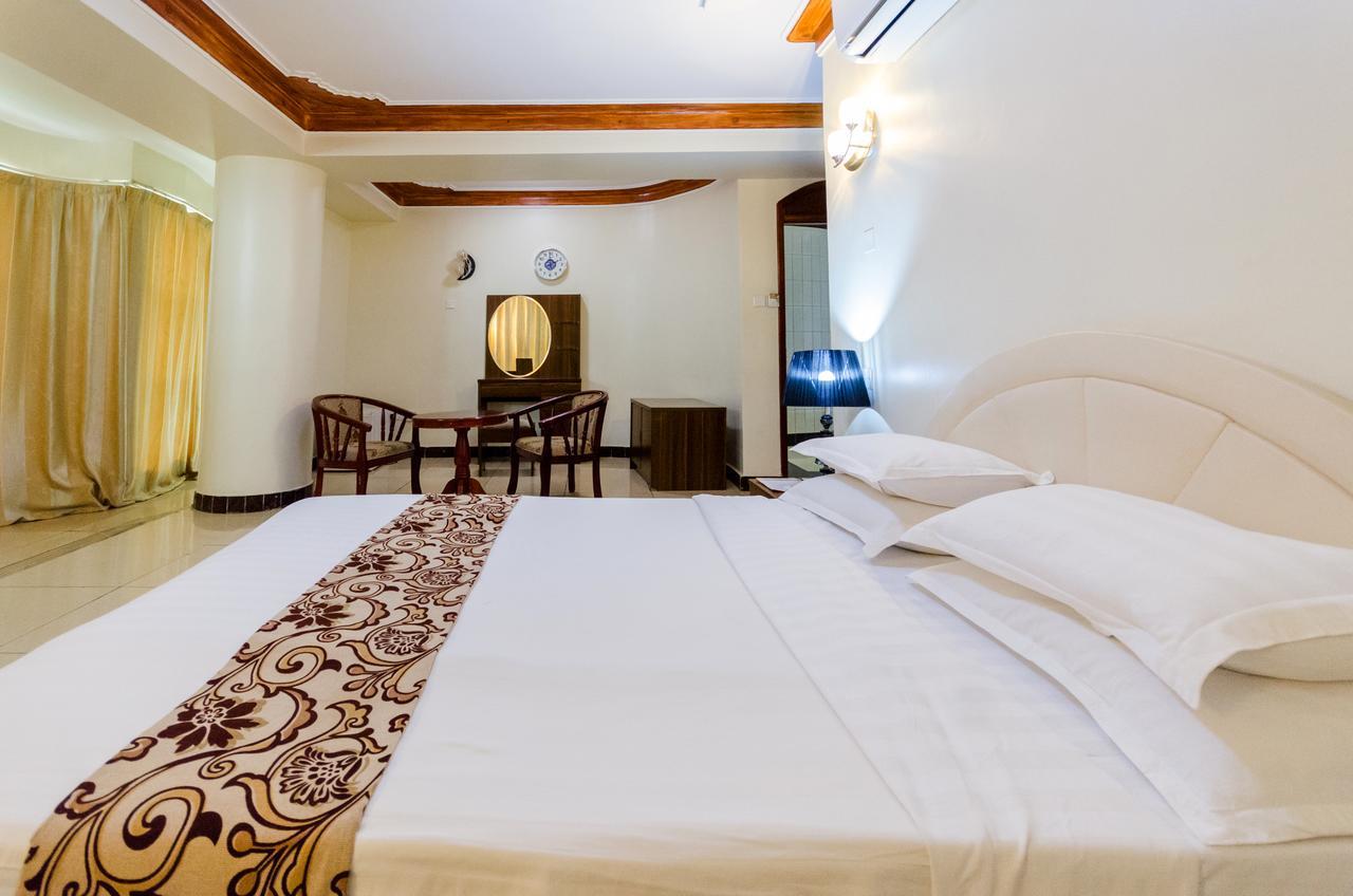 Mt. Zion Hotel คัมพาลา ภายนอก รูปภาพ
