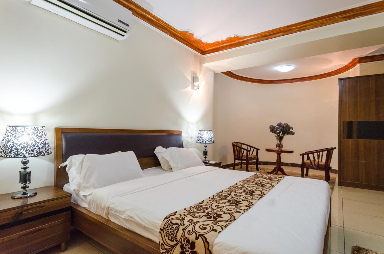Mt. Zion Hotel คัมพาลา ภายนอก รูปภาพ