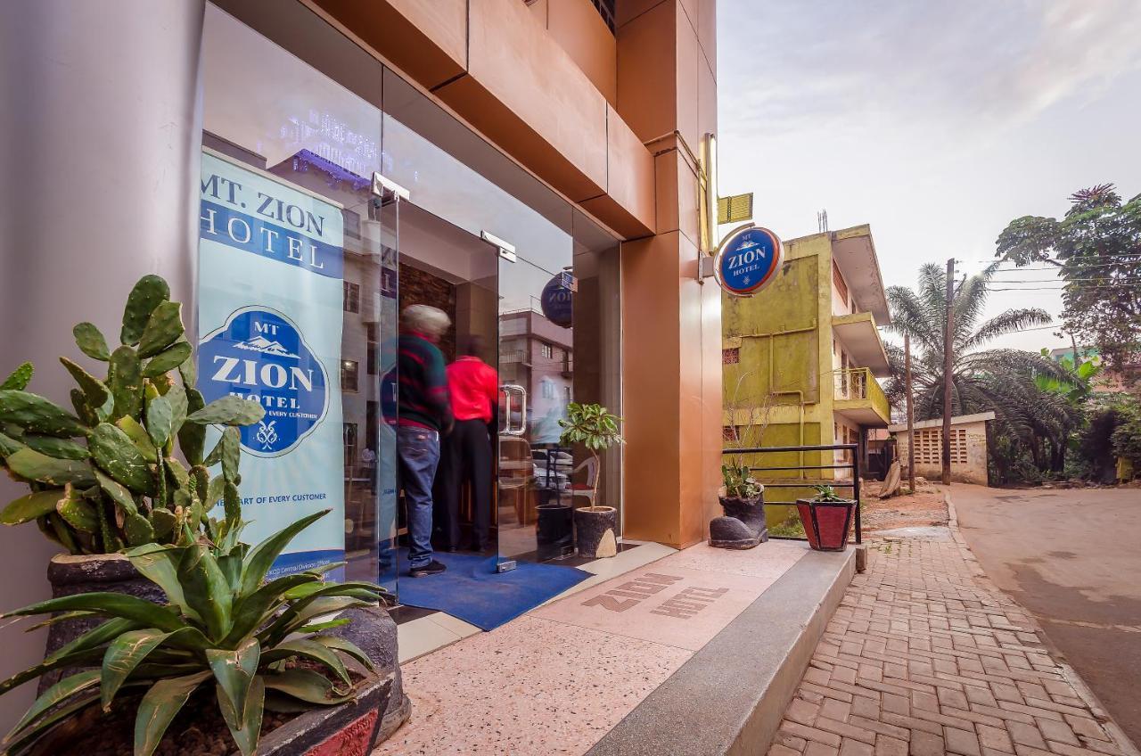 Mt. Zion Hotel คัมพาลา ภายนอก รูปภาพ
