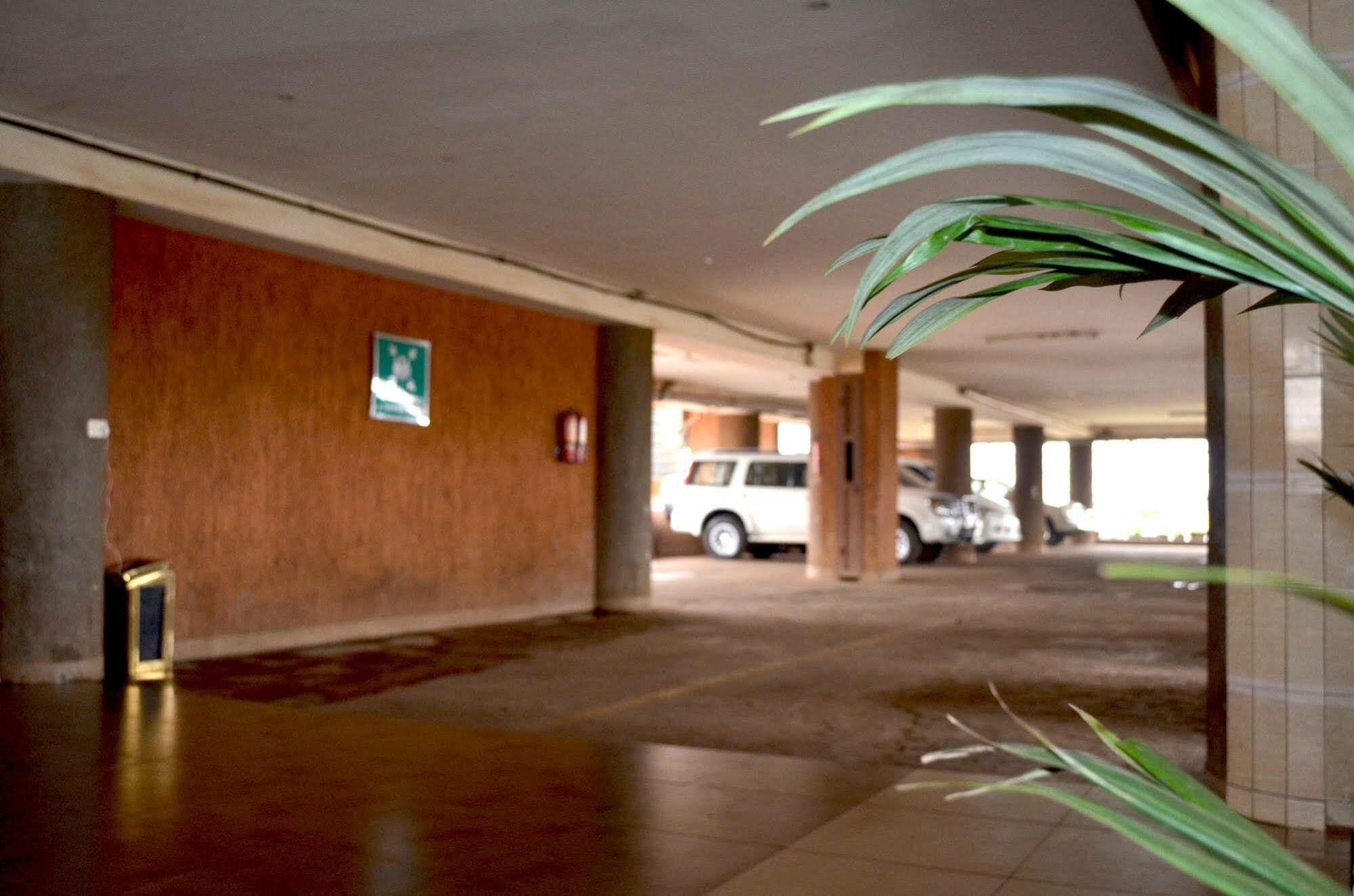 Mt. Zion Hotel คัมพาลา ภายนอก รูปภาพ
