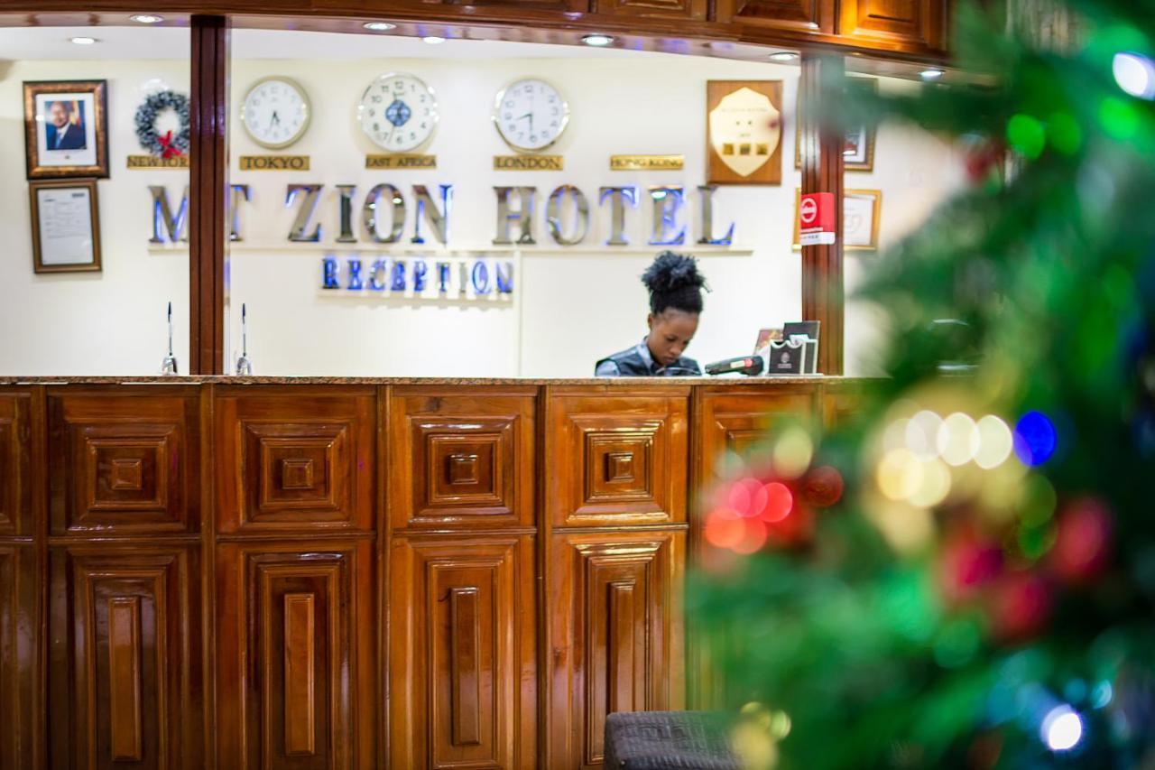 Mt. Zion Hotel คัมพาลา ภายนอก รูปภาพ